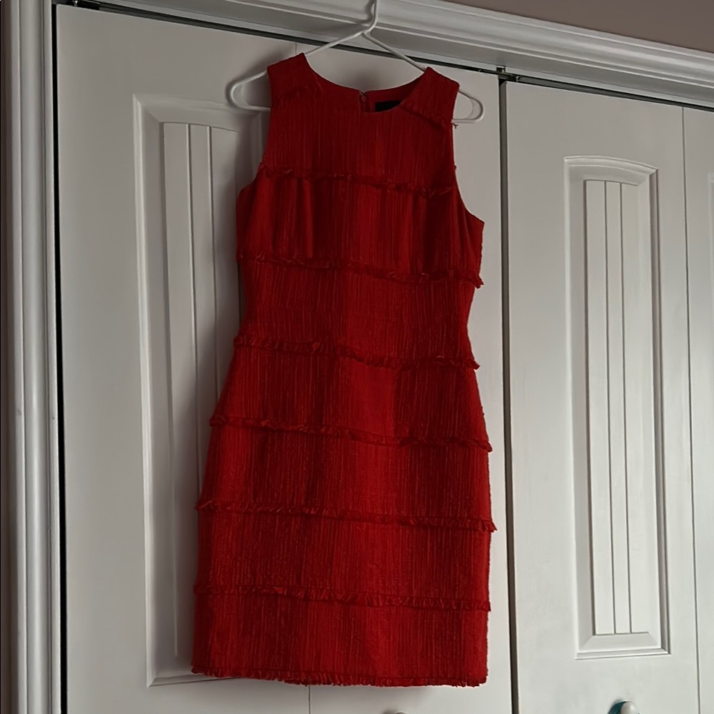 Elegant Red Sleeveless Dress